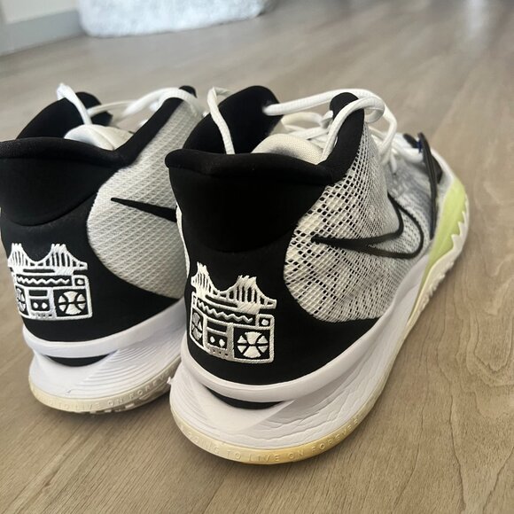 Nike Mens Kyrie 7 Brooklyn Beats Basketball White Black Sneaker Size 15 - Picture 5 of 12